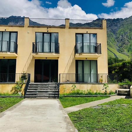 Hotel Horizon Kazbegi エクステリア 写真