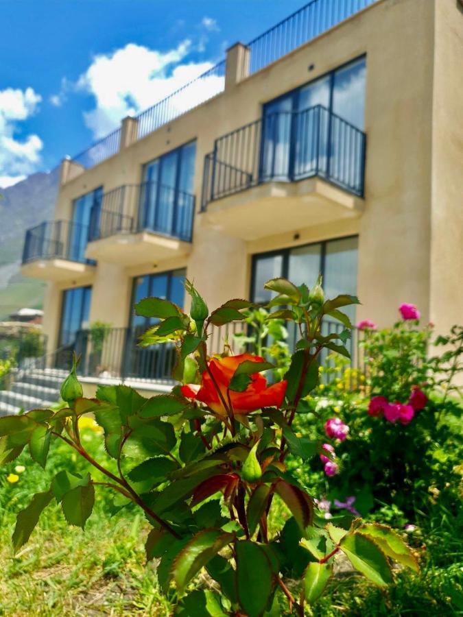 Hotel Horizon Kazbegi エクステリア 写真